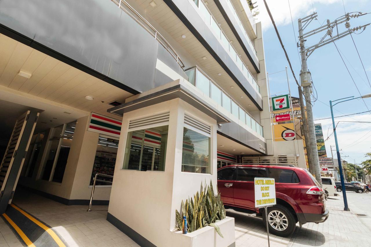 Отель Reddoorz Premium @ Sampaloc Makati Макати Экстерьер фото