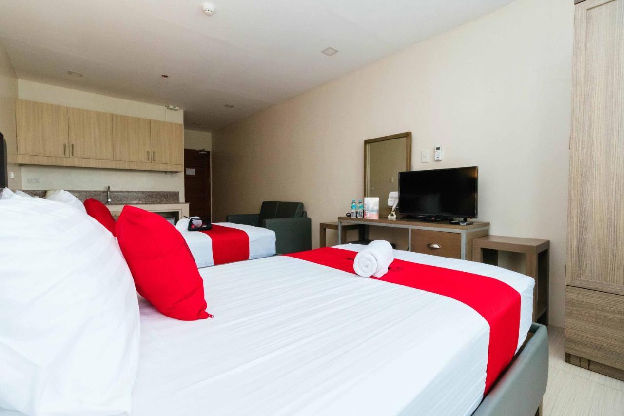 Отель Reddoorz Premium @ Sampaloc Makati Макати Экстерьер фото